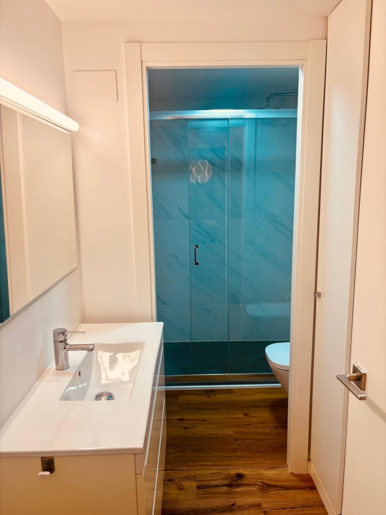 WhatsApp Image 2025-10-27 at 17.43.49 (2)